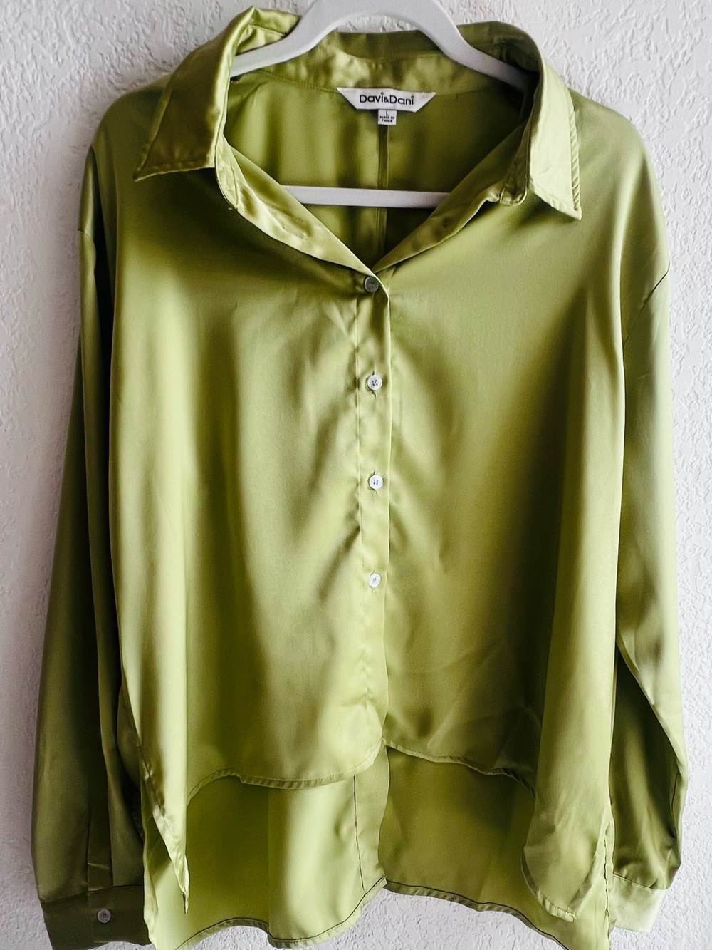 DAVI & DANI chartreuse olive Button-Down Shirt NWOT